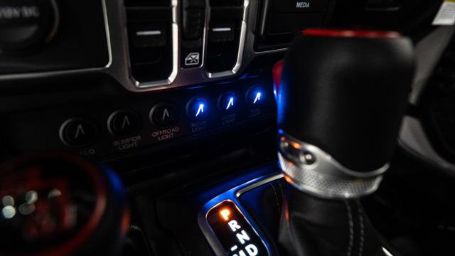 Used 2025 Jeep Gladiator Sport image 20