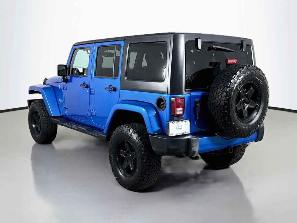 Used 2016 Jeep Wrangler Unlimited Sahara w/ Max Tow Package AWD/4WD image 7