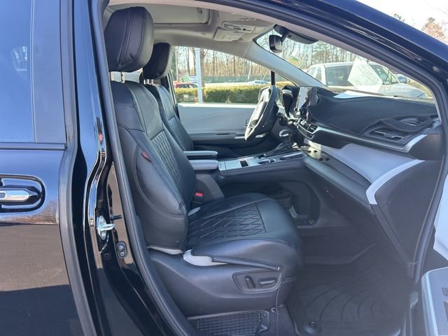 Used 2025 Toyota Sienna XLE image 18