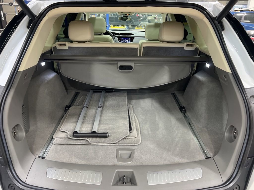 Used 2023 Cadillac XT5 Premium Luxury AWD/4WD image 15