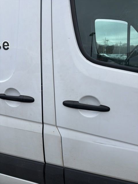Used 2017 Mercedes-Benz Sprinter 144 Cargo image 12