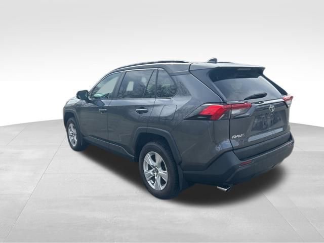 Used 2021 Toyota RAV4 XLE w/ Convenience Package image 37