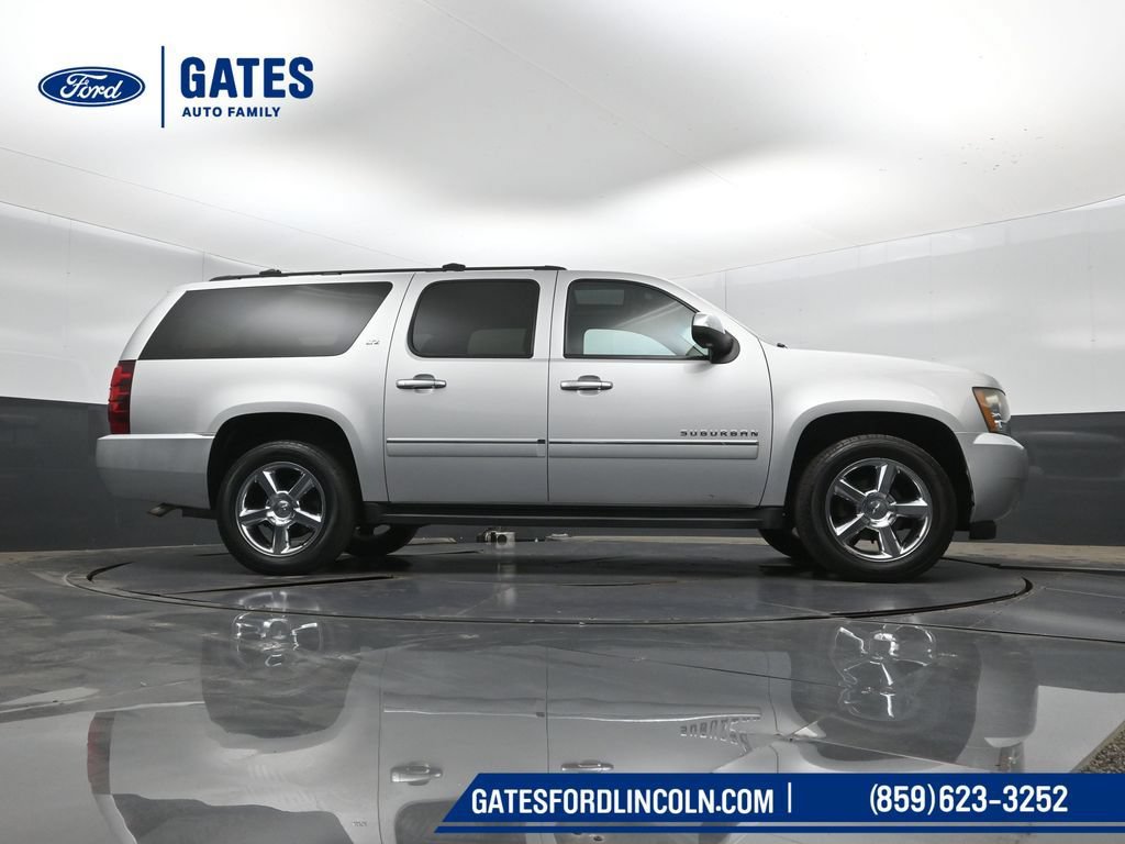 Used 2014 Chevrolet Suburban LTZ AWD/4WD image 42