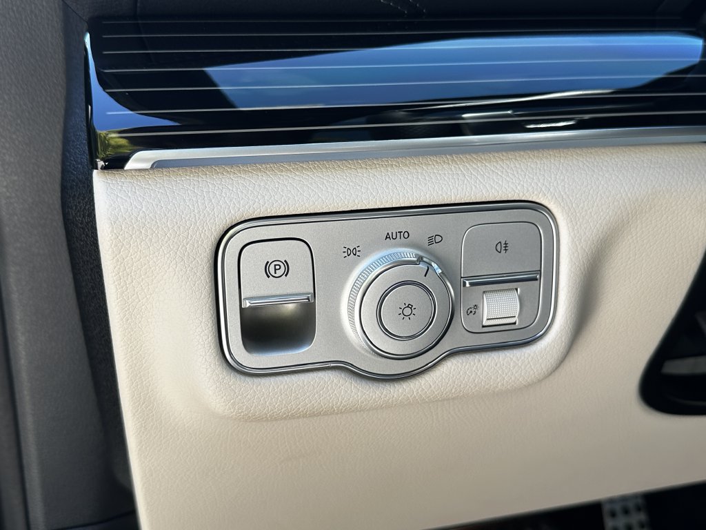 Certified 2024 Mercedes-Benz GLS 450 4MATIC image 35