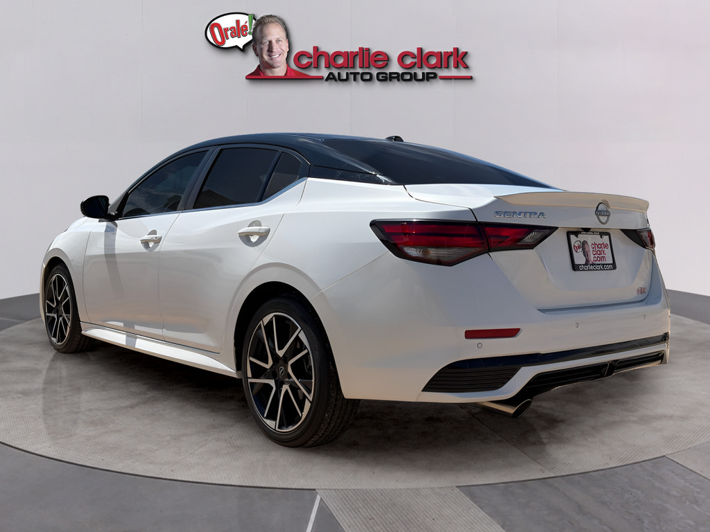 Used 2025 Nissan Sentra SR FWD image 3