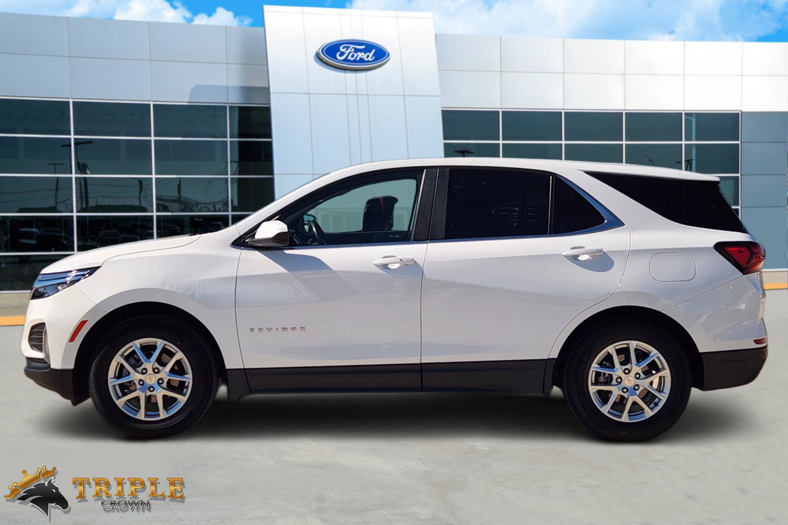 Used 2024 Chevrolet Equinox LT FWD image 3