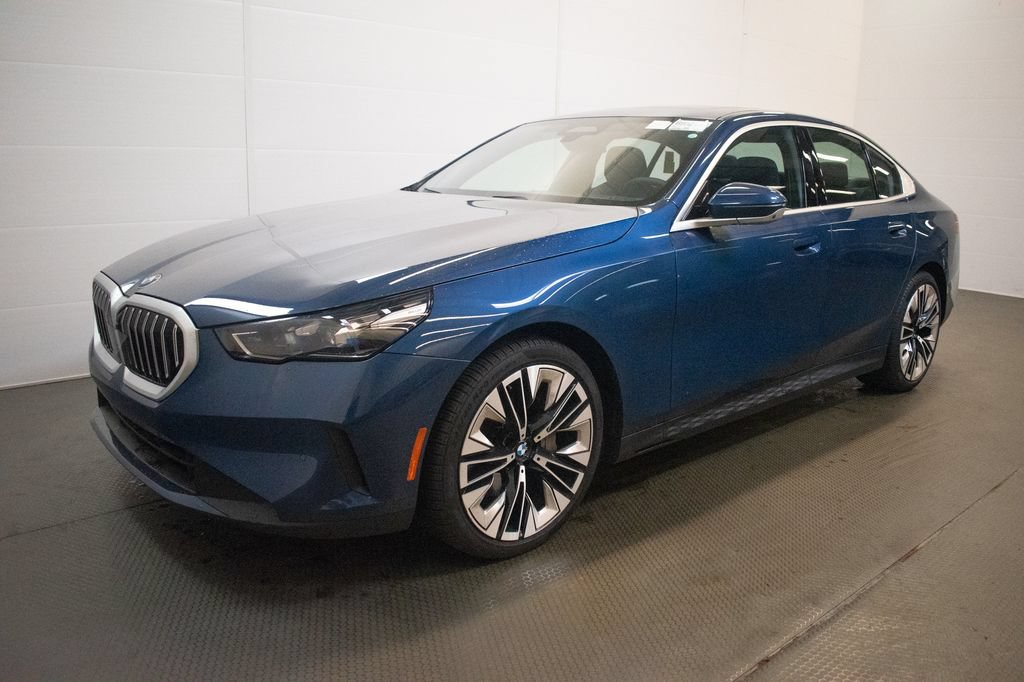 Used 2026 BMW 540i xDrive AWD/4WD image 8