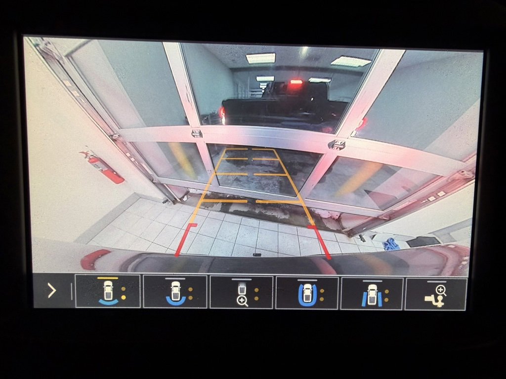 Certified 2019 Chevrolet Silverado 1500 High Country w/ Technology Package image 11