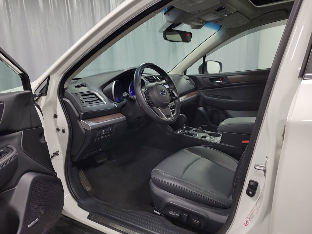 Used 2018 Subaru Outback 3.6R Limited AWD/4WD image 13