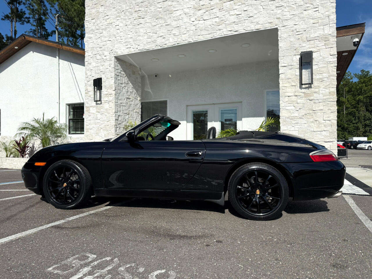 Used 2001 Porsche 911 Carrera image 3