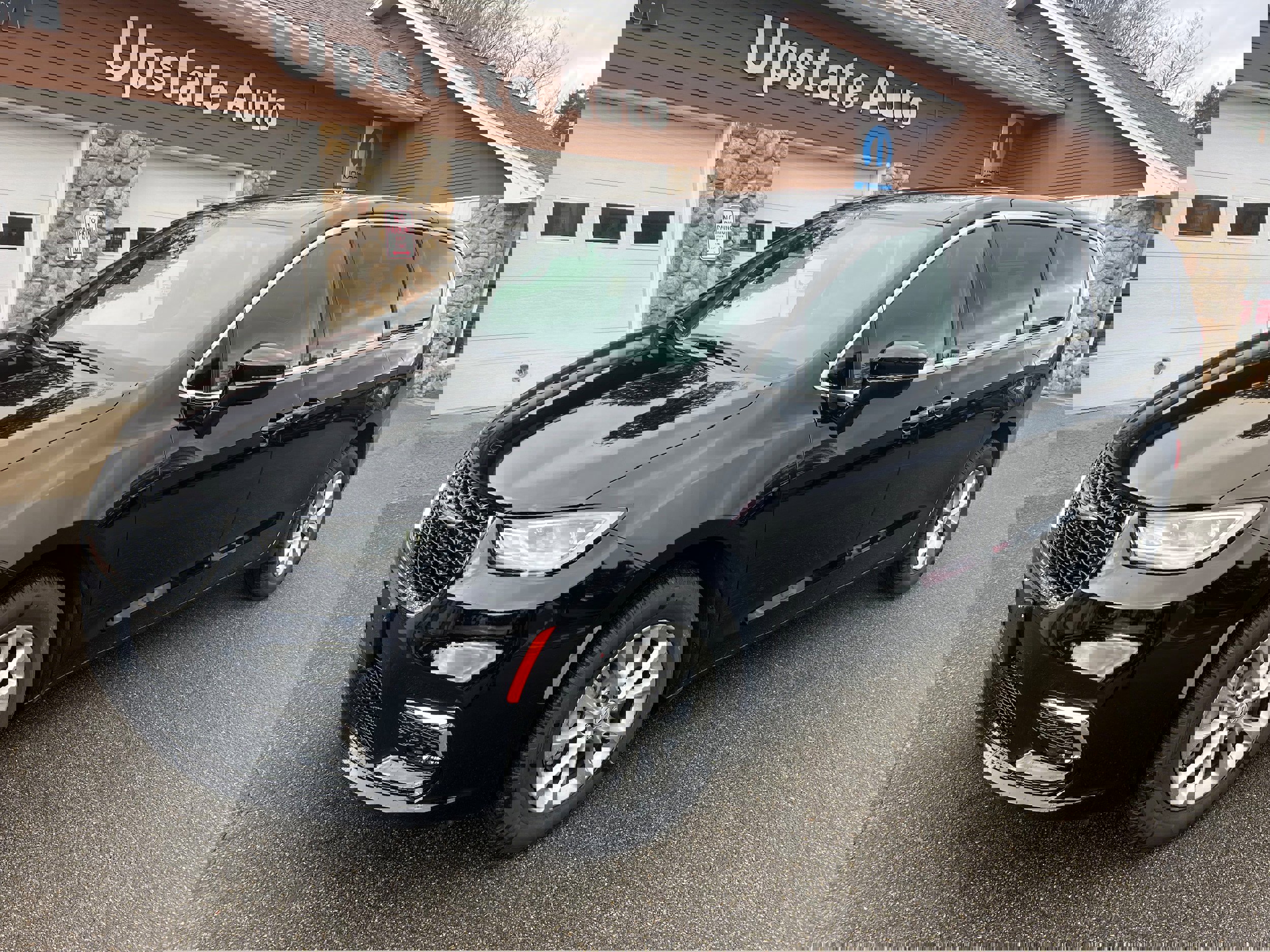 New 2026 Chrysler Pacifica Select image 1
