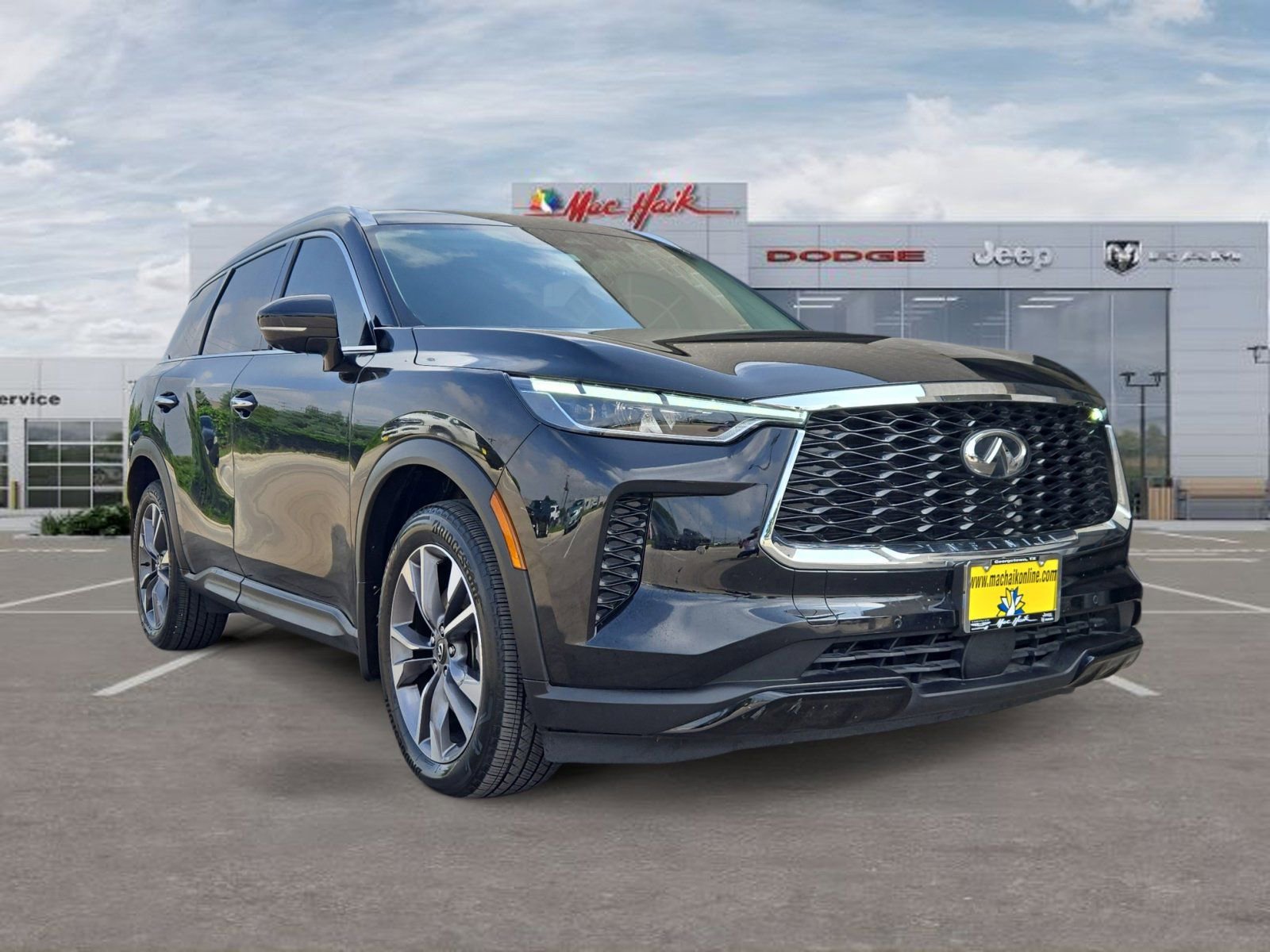 Used 2024 INFINITI QX60 Luxe w/ Performance Audio Package FWD image 7