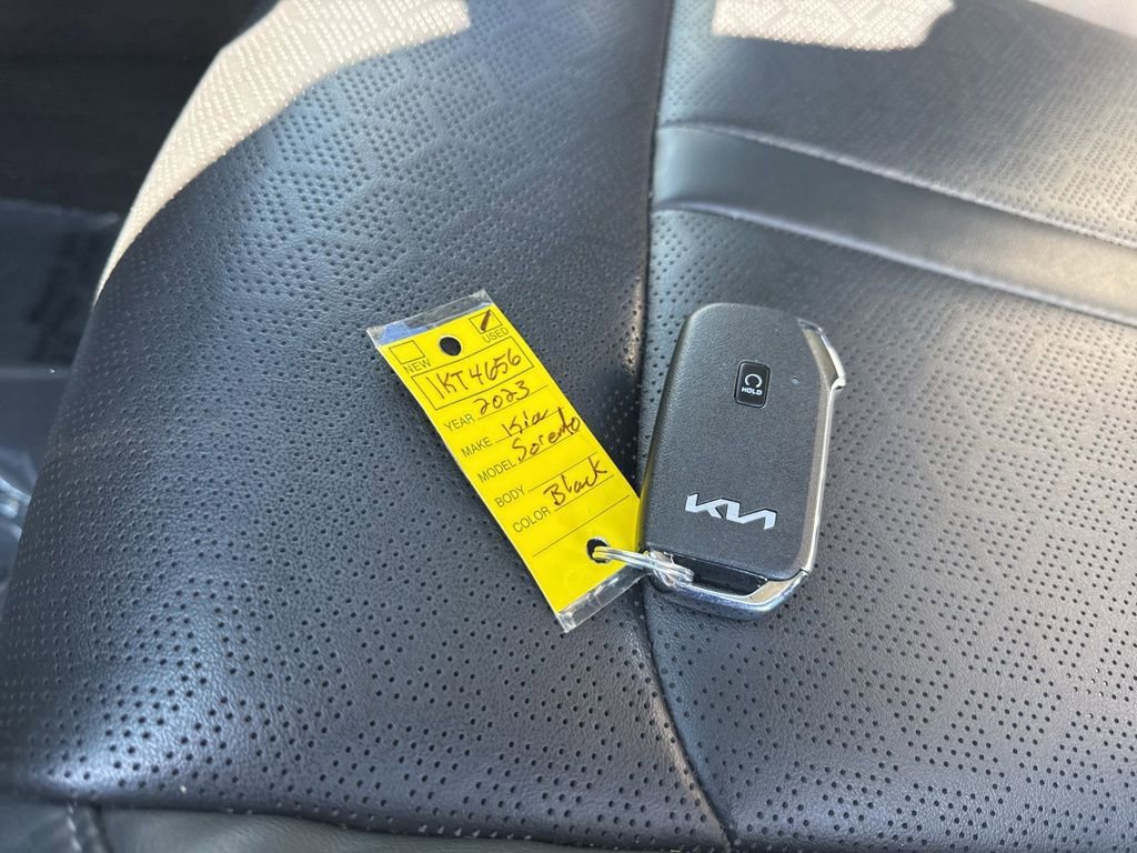 Used 2023 Kia Sorento S w/ Panoramic Sunroof Package image 34