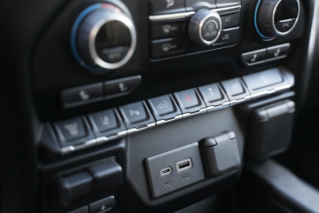 Used 2022 Chevrolet Silverado 2500 LT w/ Convenience Package image 37