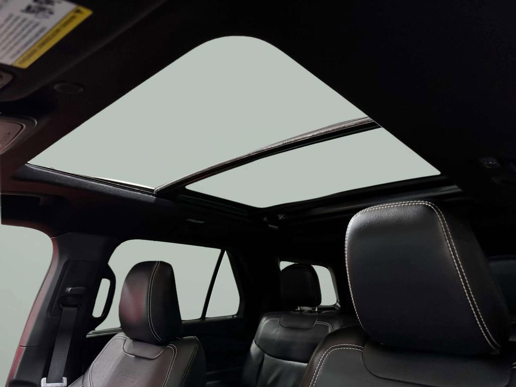 Used 2022 Ford Explorer ST w/ Equipment Group 401A image 17