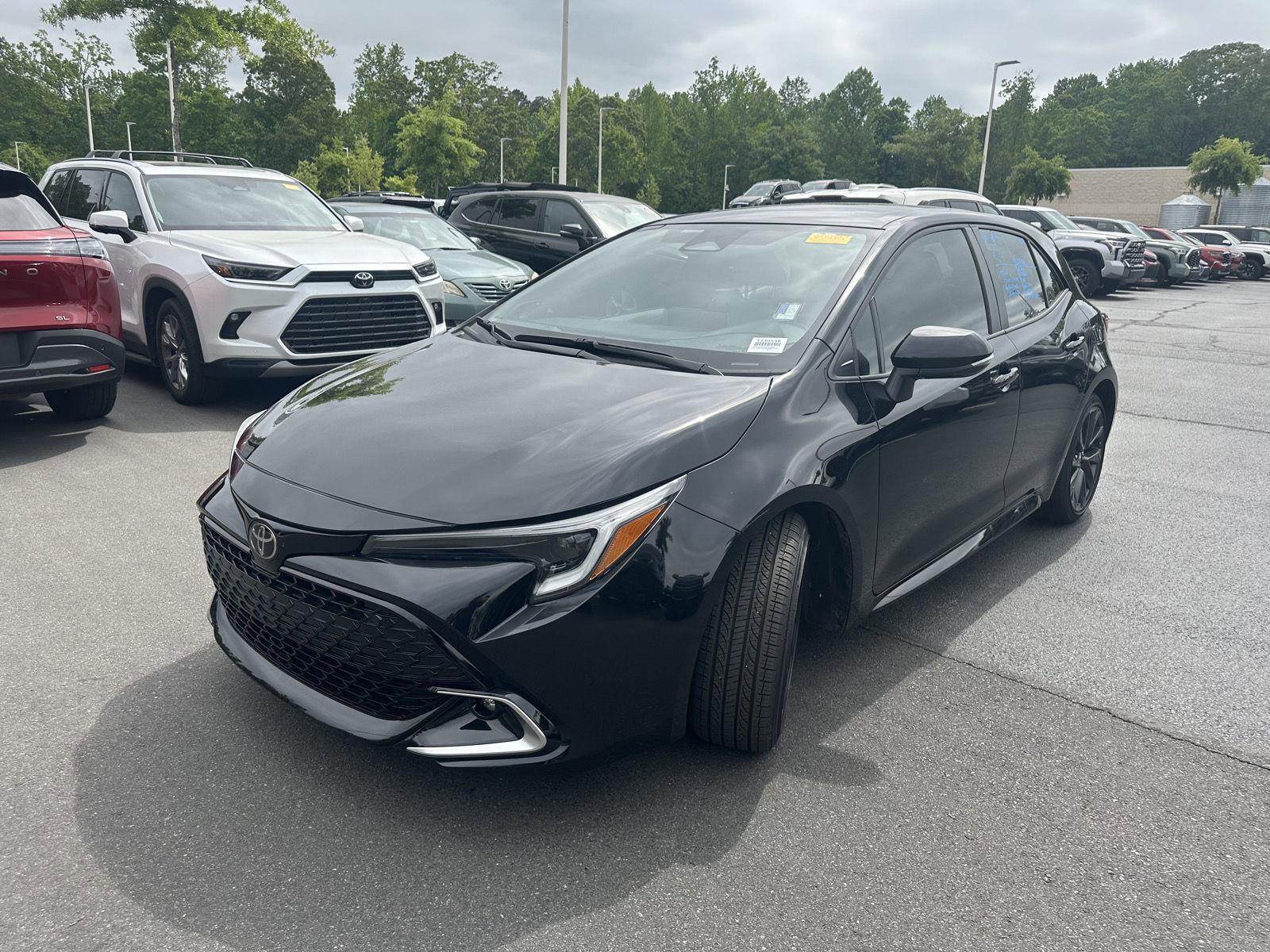 Used 2024 Toyota Corolla XSE FWD image 2