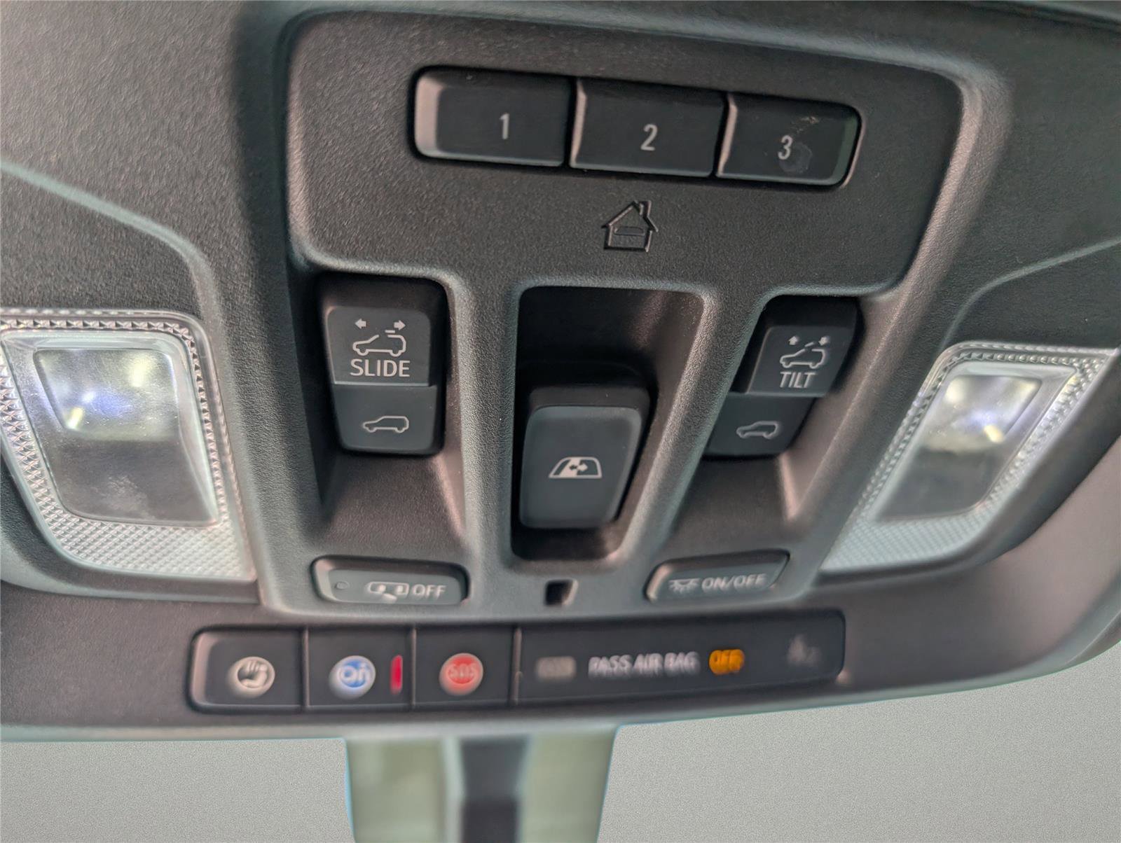 Used 2023 GMC Sierra 3500 AT4 w/ AT4 Preferred Package image 12