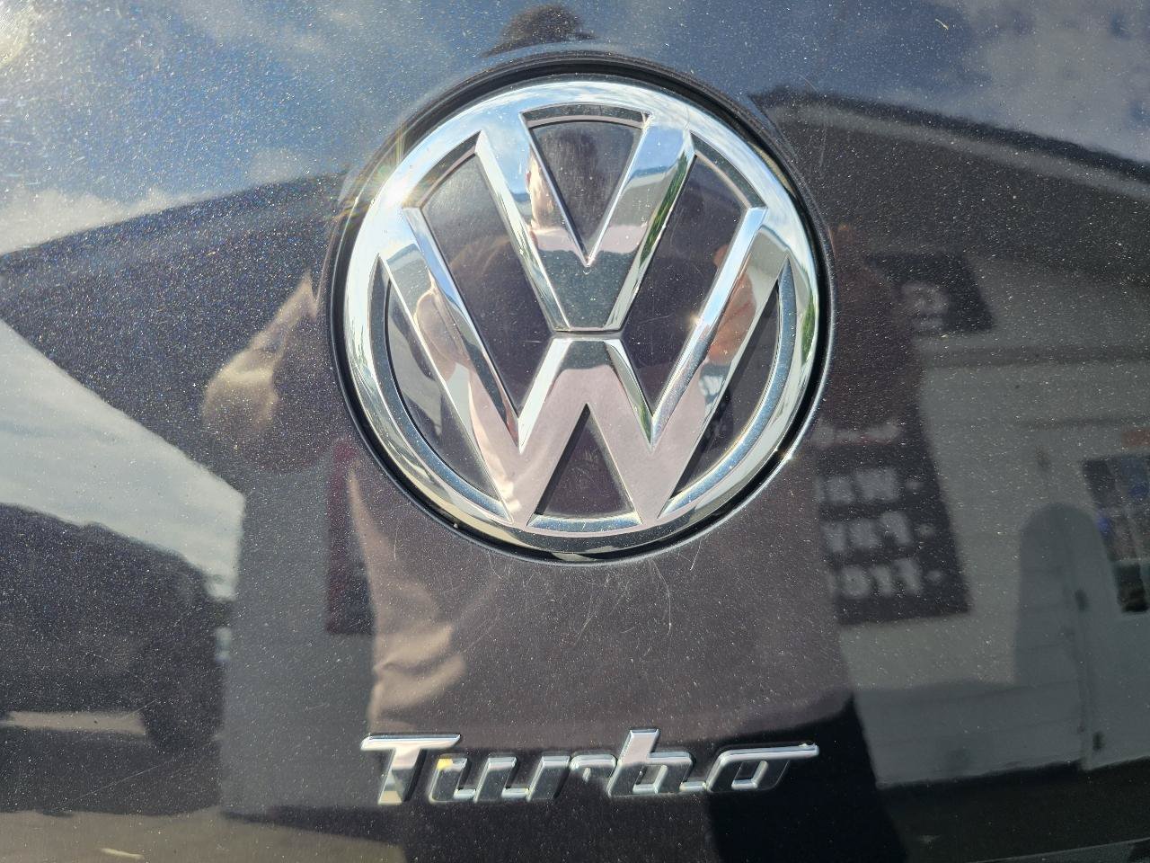 Used 2017 Volkswagen Beetle 1.8T S FWD image 25