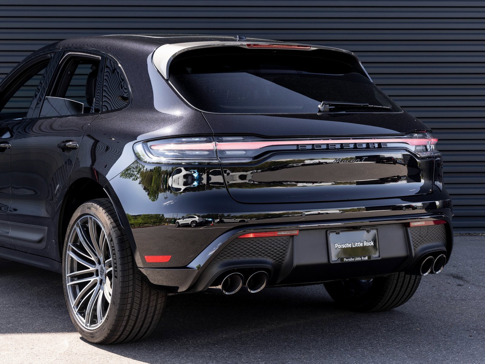 Used 2025 Porsche Macan Turbo image 11