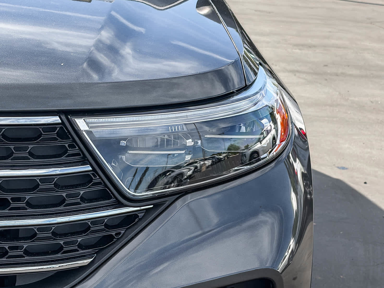 Used 2020 Ford Explorer XLT image 7