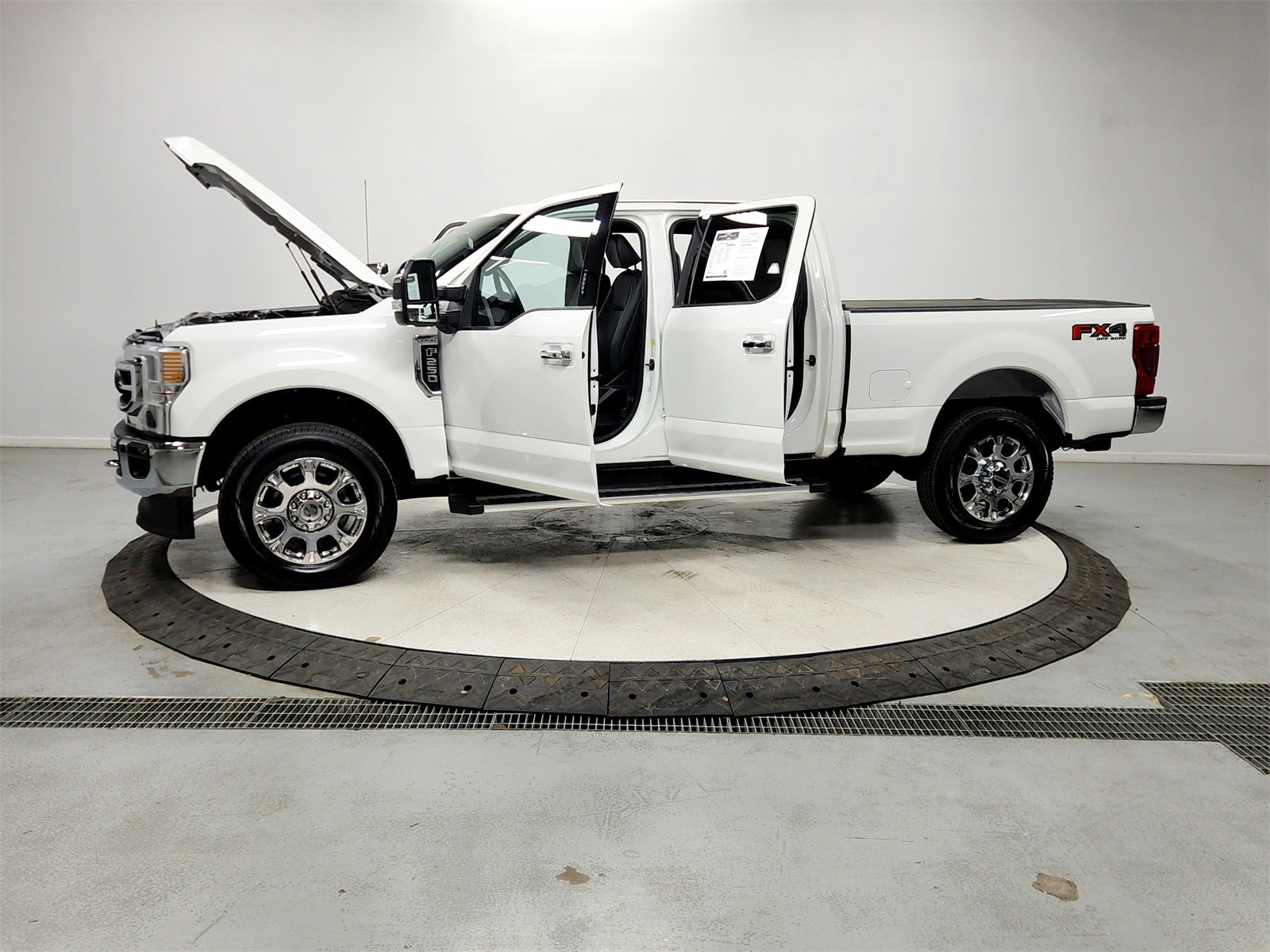 Used 2022 Ford F250 Lariat w/ Lariat Ultimate Package image 12