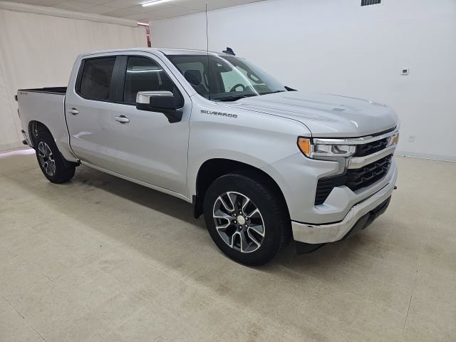 Used 2022 Chevrolet Silverado 1500 LT AWD/4WD image 14