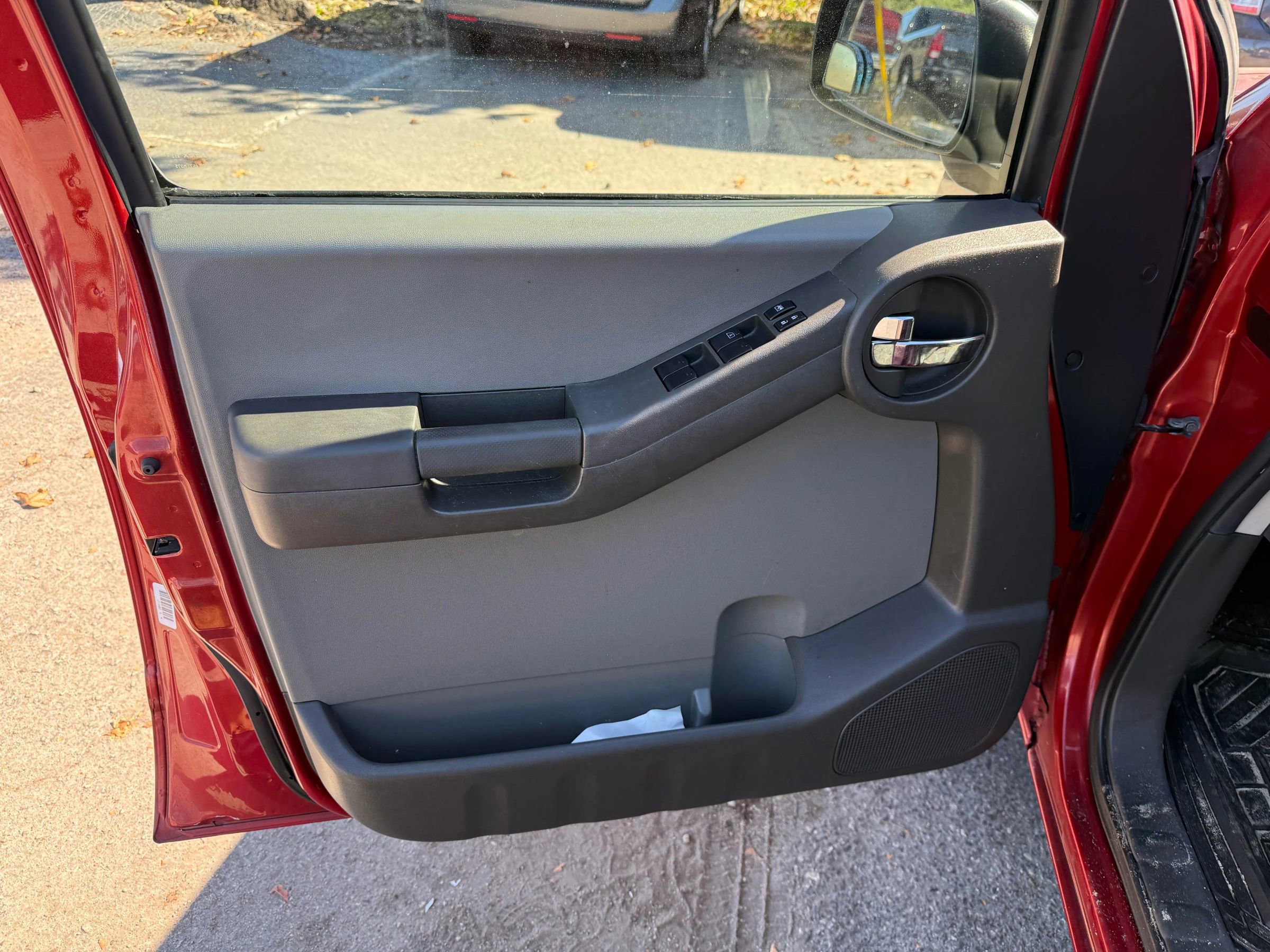 Used 2014 Nissan Xterra X image 10