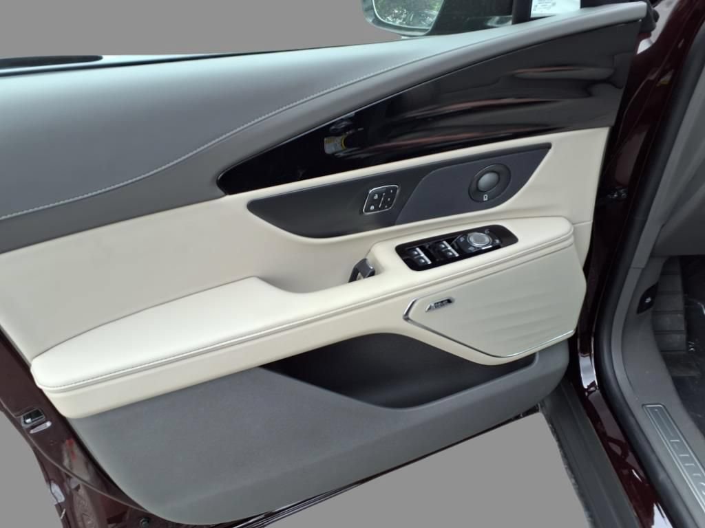New 2025 Lincoln Nautilus Reserve w/ Jet Appearance Package AWD/4WD image 14