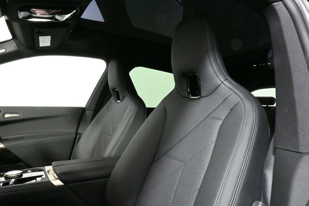 Used 2025 BMW iX xDrive50 w/ Premium Package image 16