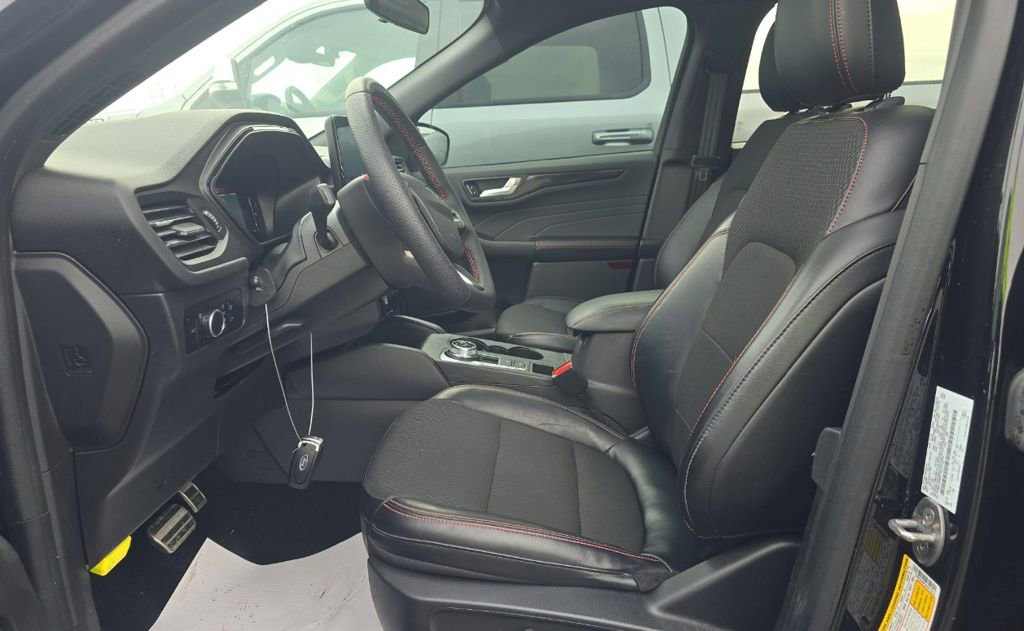 Used 2024 Ford Escape ST-Line w/ Tech Pack #1 image 5