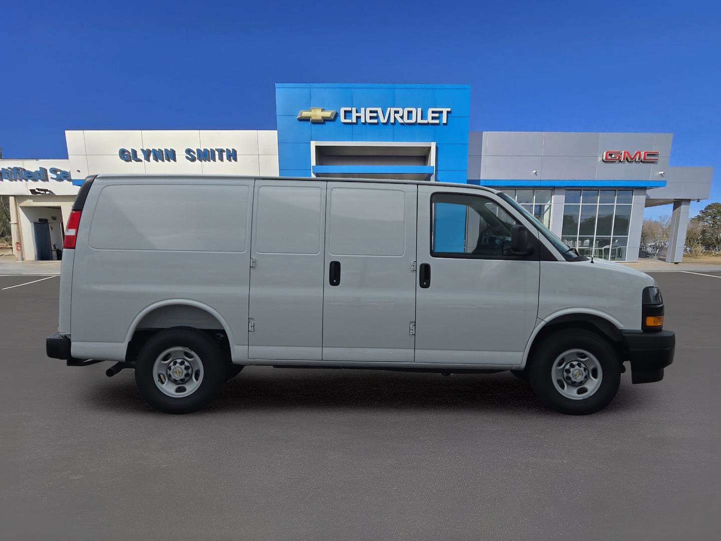 New 2025 Chevrolet Express 2500 w/ Driver Convenience Package image 4