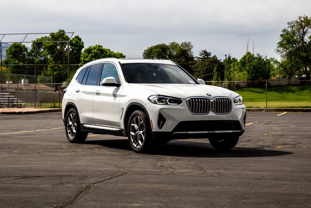 Used 2023 BMW X3 xDrive30i w/ Premium Package AWD/4WD image 7
