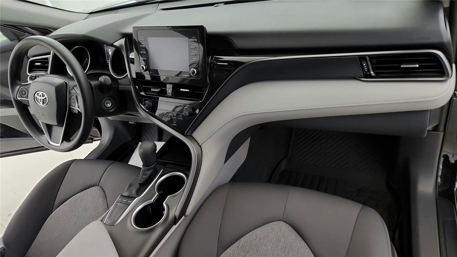 Used 2023 Toyota Camry LE FWD image 16