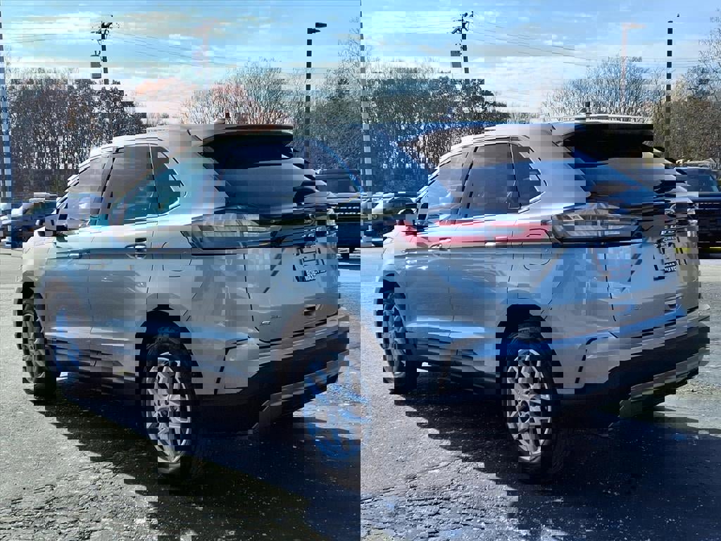 Used 2022 Ford Edge SEL image 7