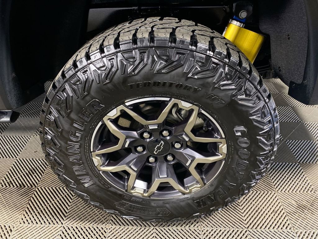 Certified 2024 Chevrolet Colorado ZR2 w/ Technology Package AWD/4WD image 10