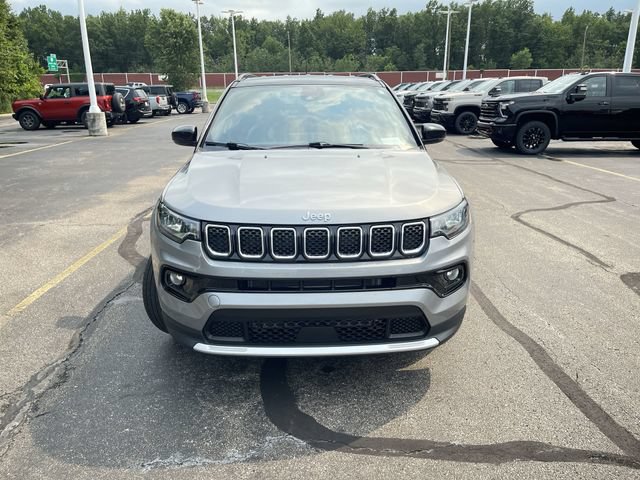 Used 2023 Jeep Compass Limited AWD/4WD image 29