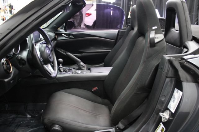Used 2016 MAZDA MX-5 Miata Club w/ Brembo/BBS Package RWD image 11