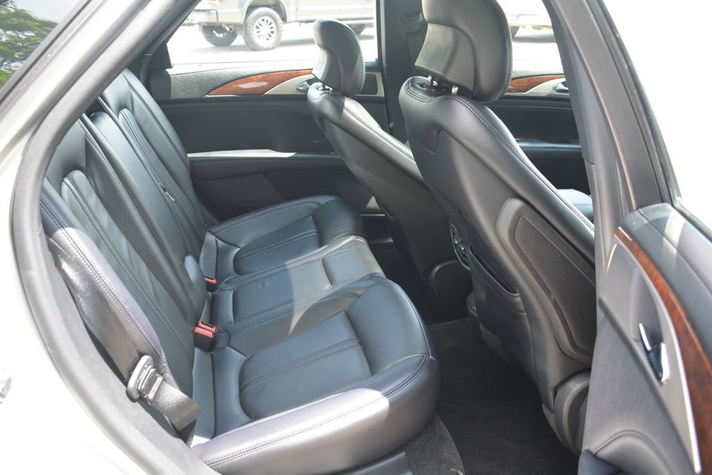 Used 2018 Lincoln MKZ Select w/ Select Plus Package AWD/4WD image 22