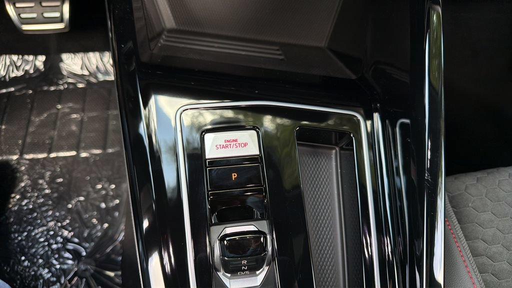 New 2026 Volkswagen GTI SE FWD image 26
