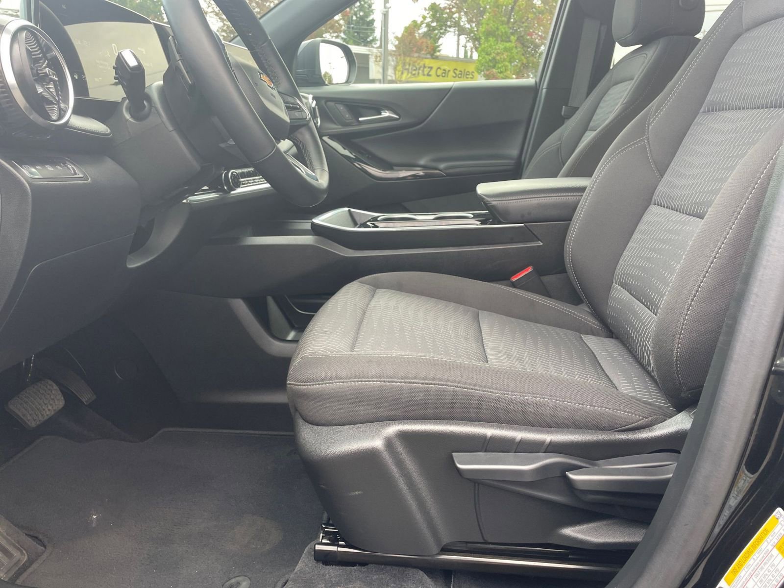 Used 2025 Chevrolet Equinox LT image 21