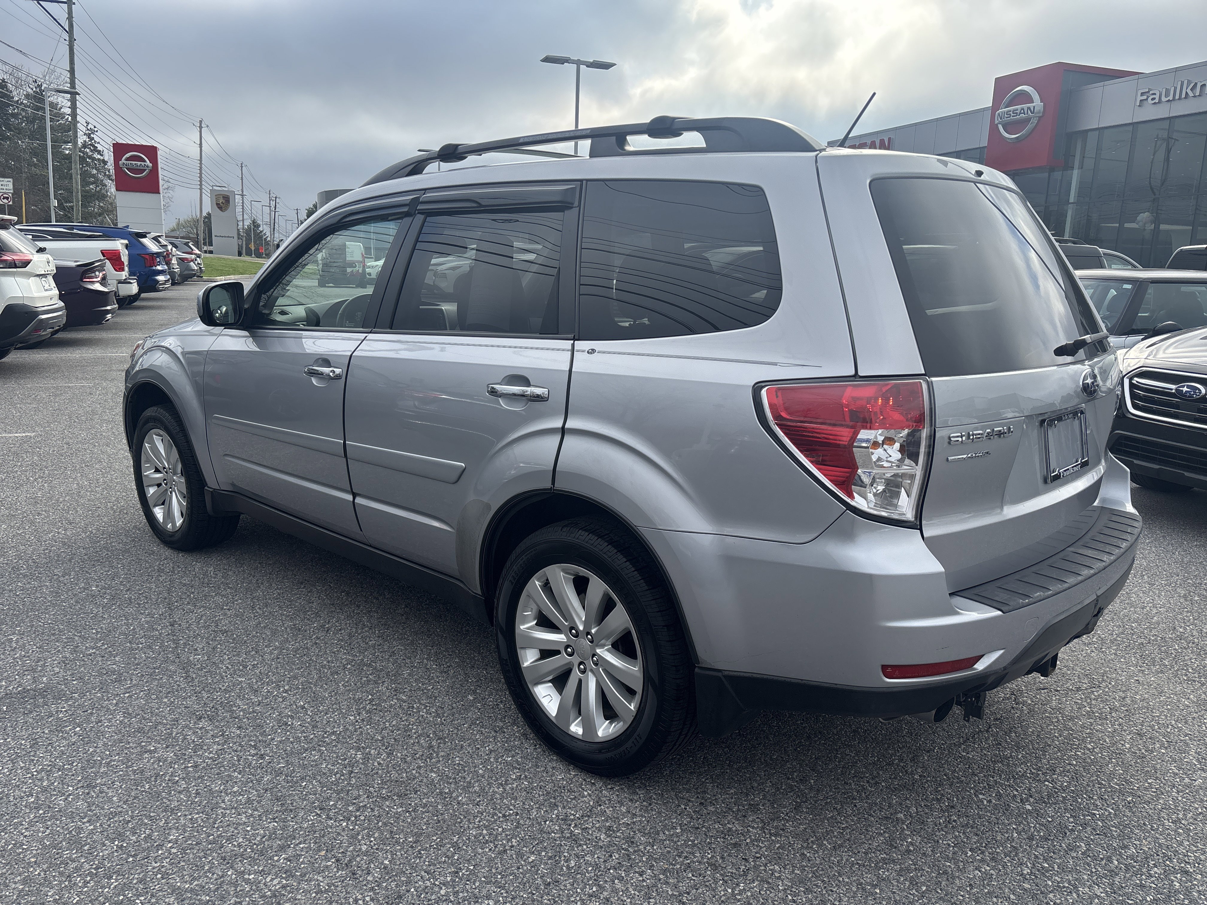 Used 2013 Subaru Forester 2.5X Limited AWD/4WD image 5