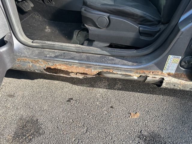 Used 2010 Ford Focus SE image 16