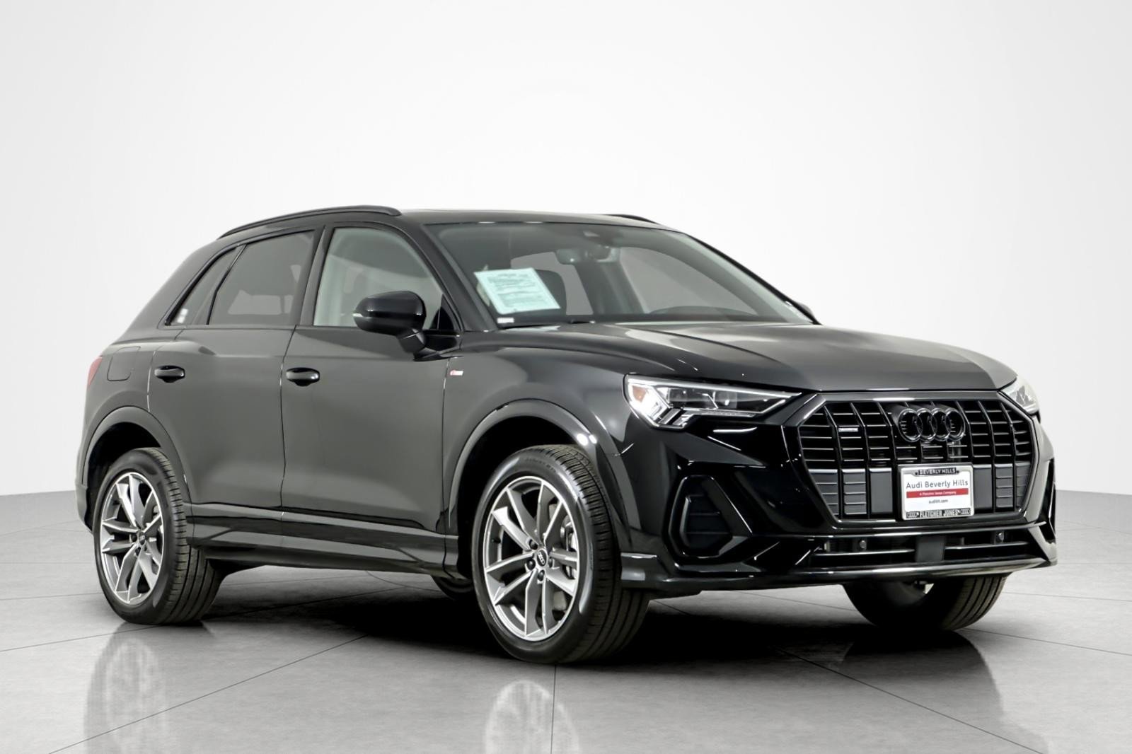 Used 2025 Audi Q3 2.0T Premium w/ Convenience Package image 7