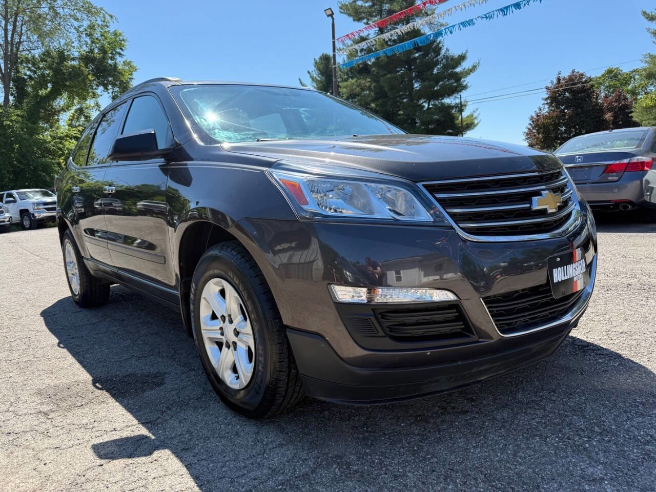 Used 2013 Chevrolet Traverse LS AWD/4WD image 2