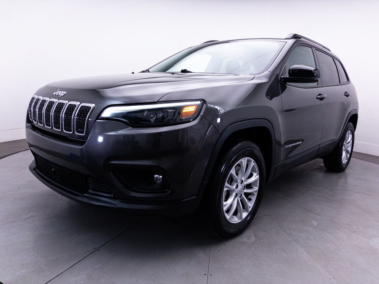 Used 2022 Jeep Cherokee Latitude Lux w/ Sun & Sound Group AWD/4WD image 15