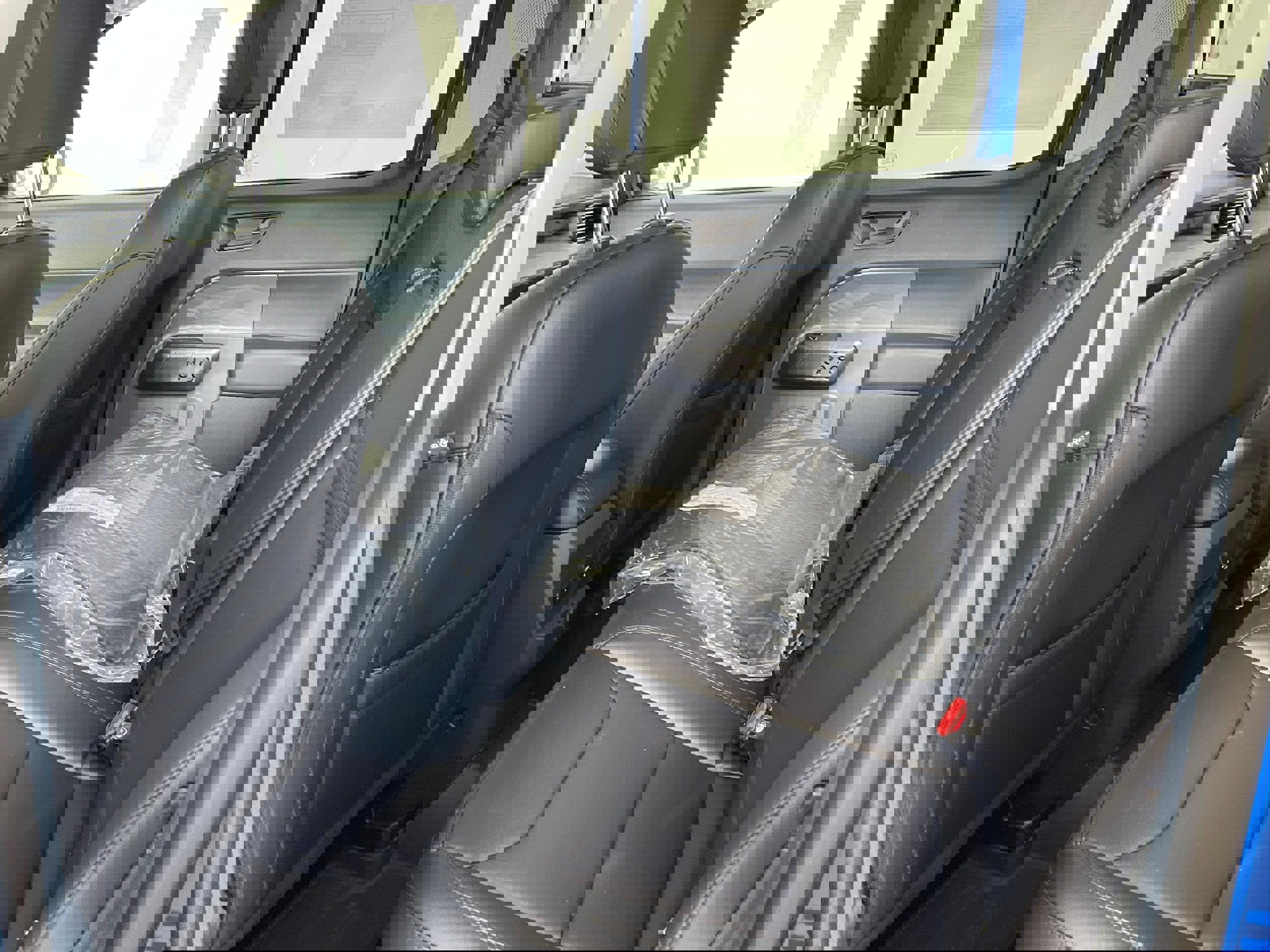 New 2025 Ford Maverick Lariat w/ Black Appearance Package image 4