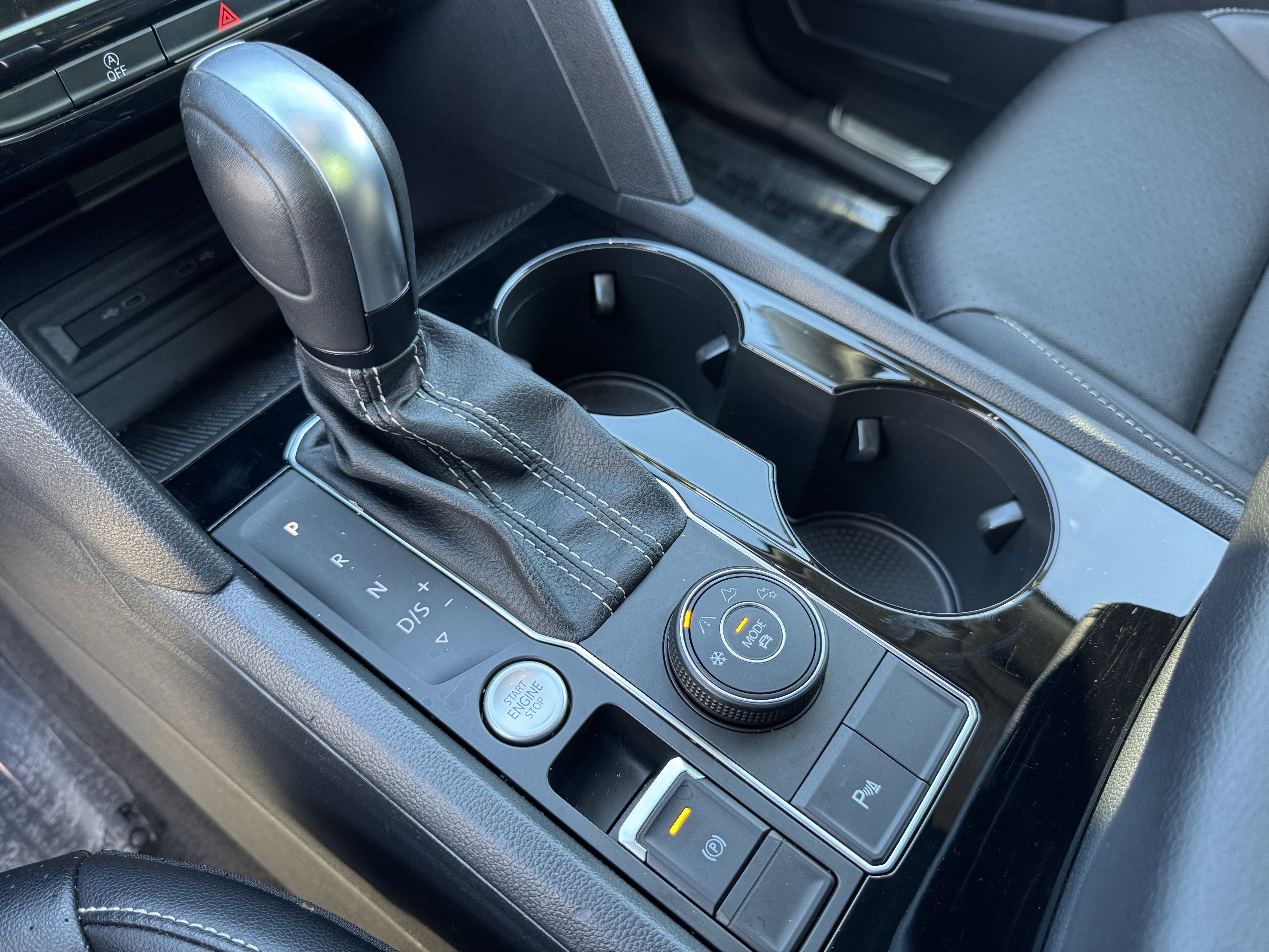 Used 2022 Volkswagen Atlas SE image 29