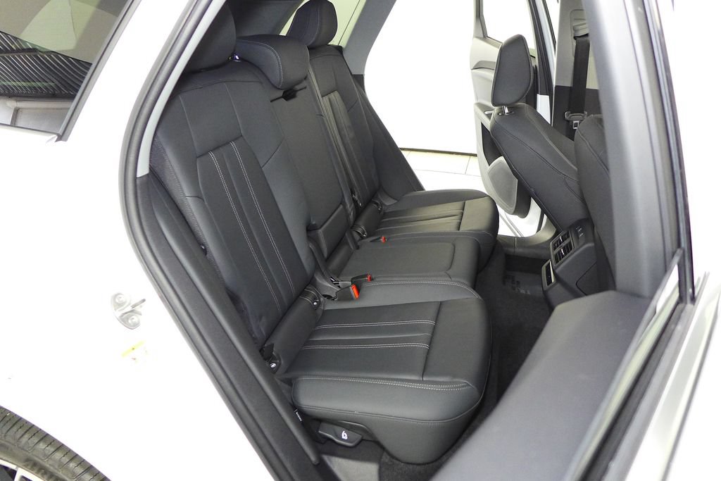 Used 2025 Audi Q5 Premium Plus w/ Premium Plus AWD/4WD image 20