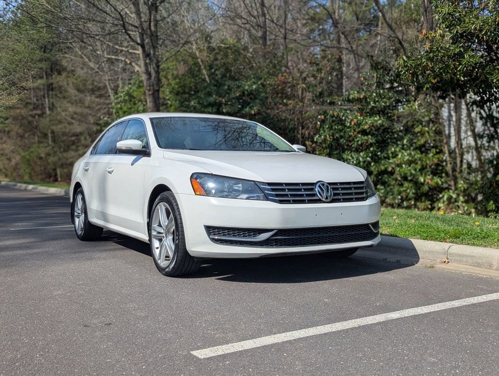 Used 2015 Volkswagen Passat TDI SE image 12