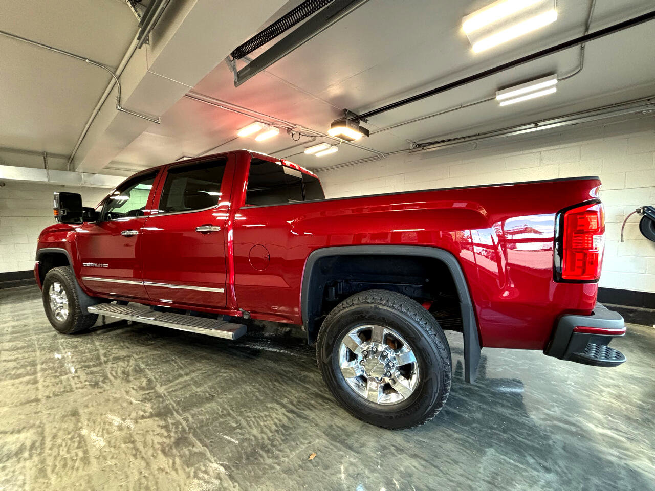 Used 2018 GMC Sierra 3500 Denali w/ Duramax Plus Package image 7